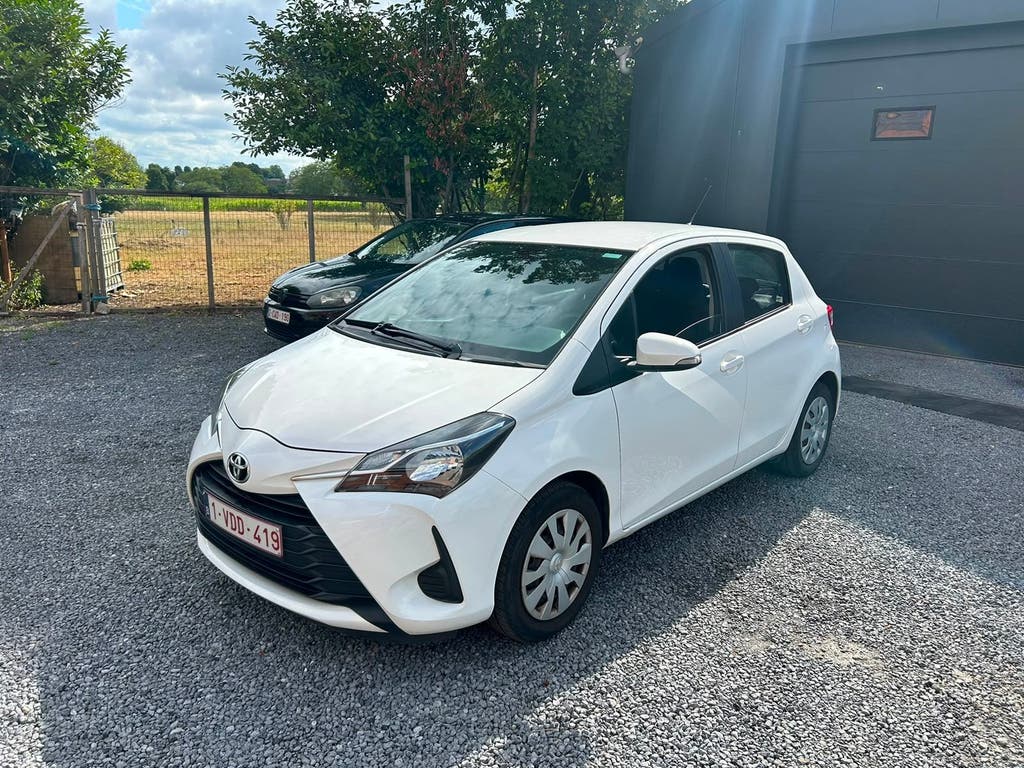 Toyota Yaris - photo 2