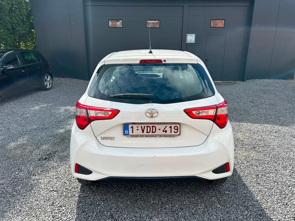 Toyota Yaris - photo 4